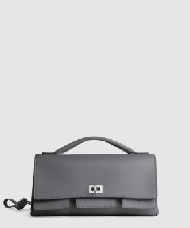 벨 에어 스몰 클러치 온 스트랩 834943