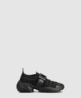 비브 온 더 런 트레키 스니커즈 7564