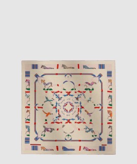 Eperon d Or et Tenues de Jour 숄 140