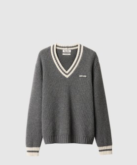 울 및 캐시미어 브이넥 스웨터