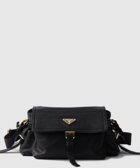 익스플로어 미디엄 나파 가죽 숄더백 1BD394